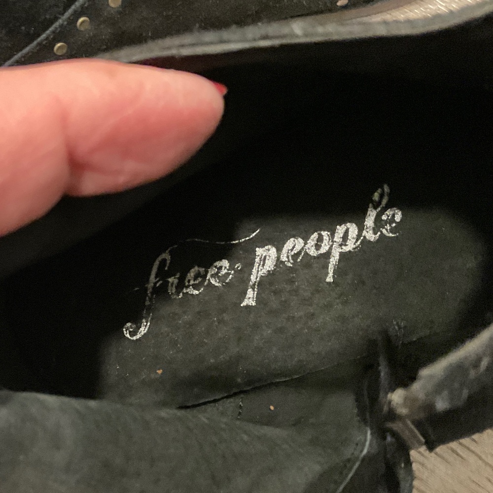 FREE PEOPLE Aquarian Black Suede Studded Pointed Toe Ankle Bootie EU 37 Size 7 - Picture 9 of 11